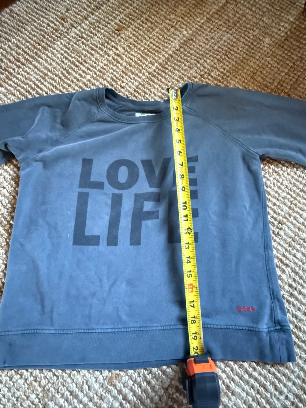 ⚜️ PEACE  LOVE  WORLD  GRAY SWEATSHIRT SIZE SMALL ⚜️ - Picture 10 of 10